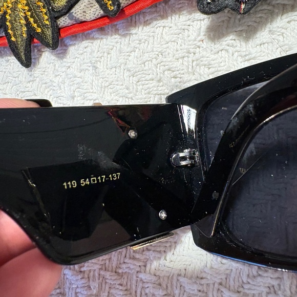 Sunglasses and headband bundle - Picture 4 of 6